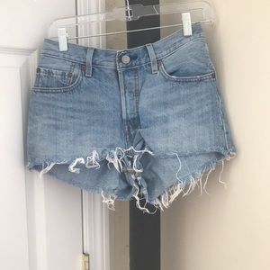 Levi’s 501 denim shorts - size 27